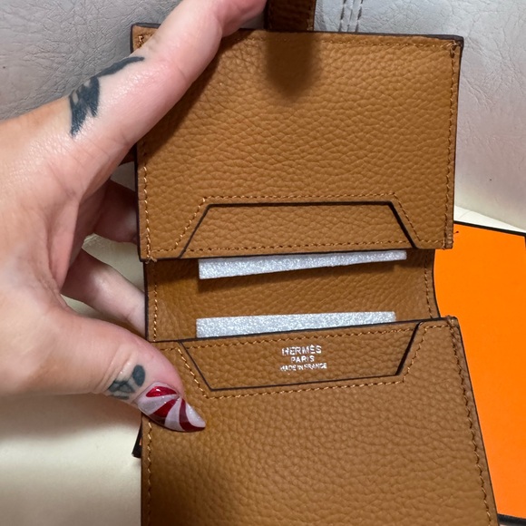 Source Unknown Tan Leather Card Holder - Picture 2 of 2